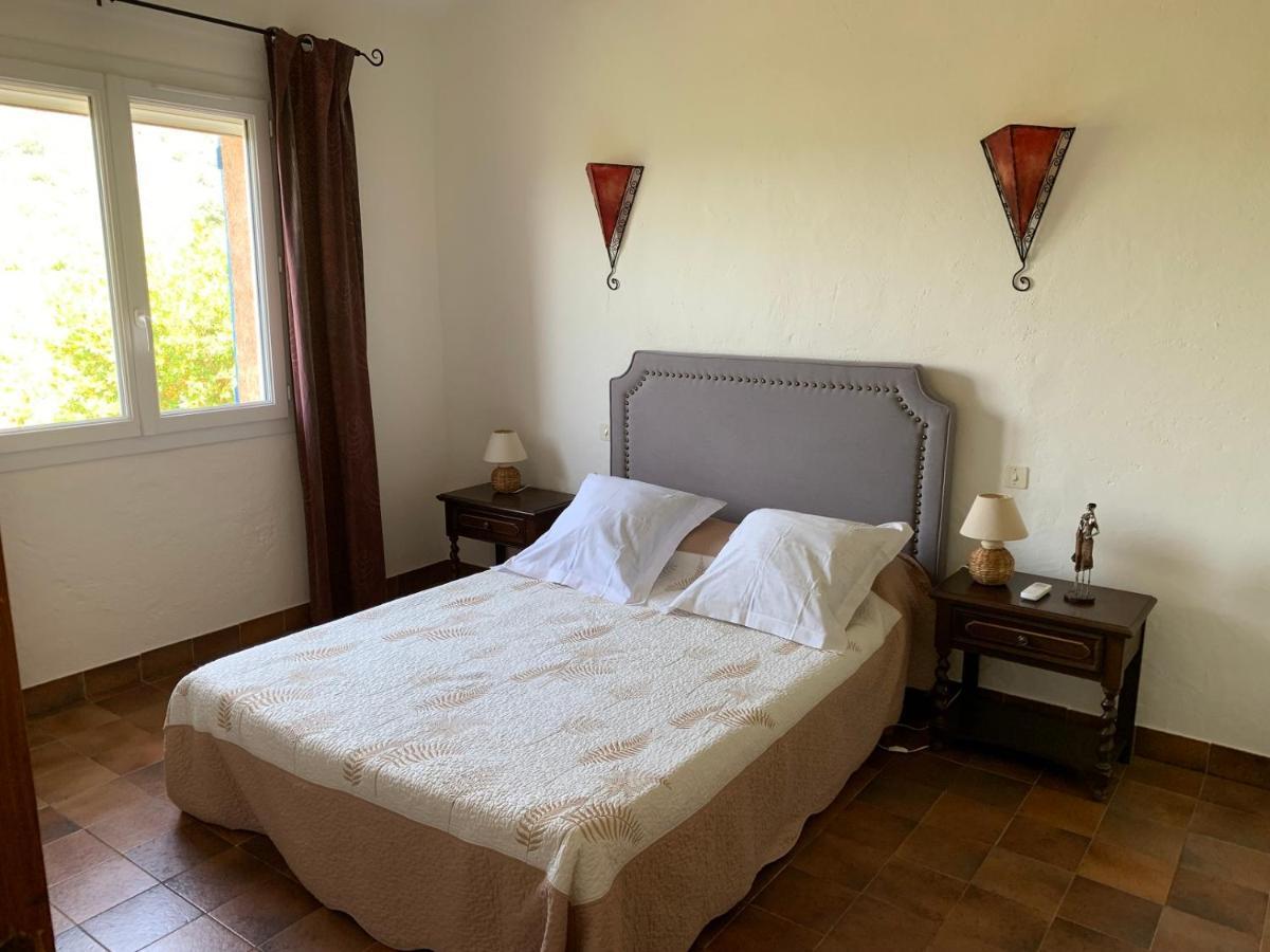 Les Oliviers Apartment Grimaud Exterior photo